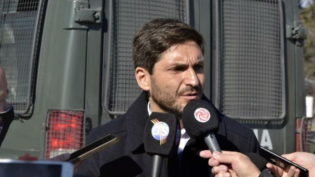 pullaro acuso a perotti de esconderse en medio de la crisis de seguridad