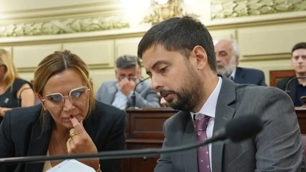 Los diputados provinciales del bloque Somos Vida: Amalia Granata y Emiliano Peralta Los diputados provinciales del bloque Somos Vida: Amalia Granata y Emiliano Peralta