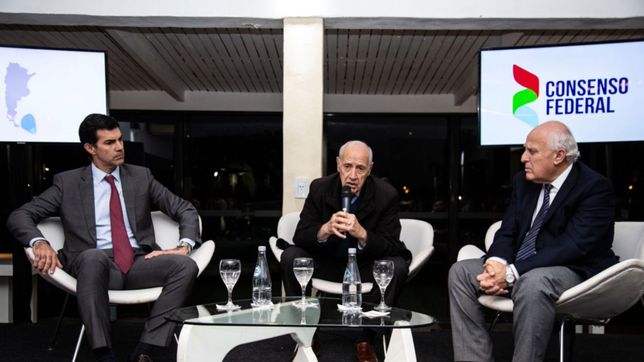 lavagna calento la campana y llamo extremistas a los polos de la grieta