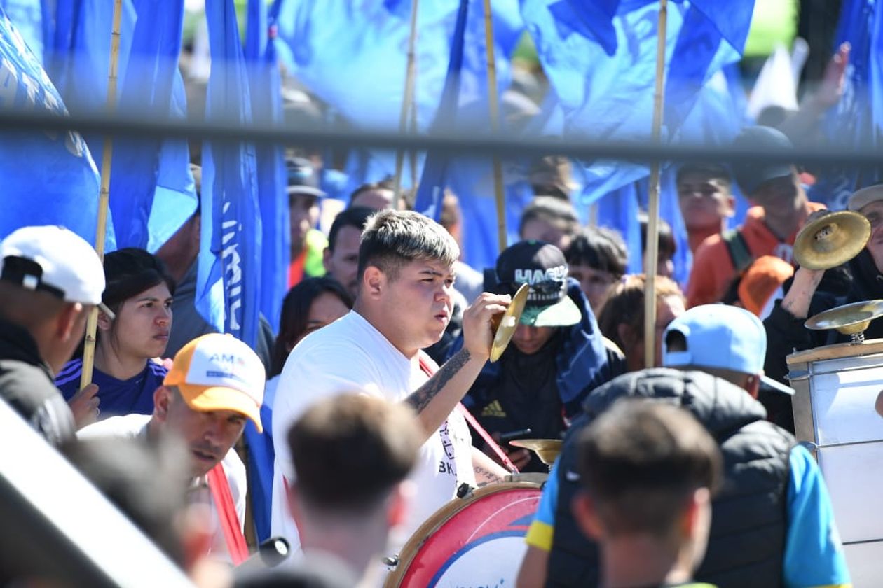 Kicillof - Massa, cierre de campaña en Arsenal