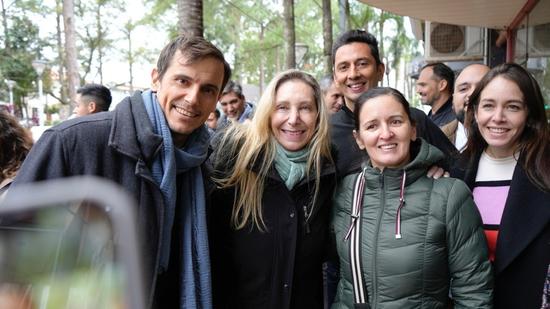 Una semana antes de las elecciones, Karina Milei recorrió las calles de Misiones con los principales candidatos de La Libertad Avanza.&nbsp;