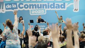Otermín encabezó el Congreso de la Comunidad de Lomas, del que participaron más de cinco mil vecinos