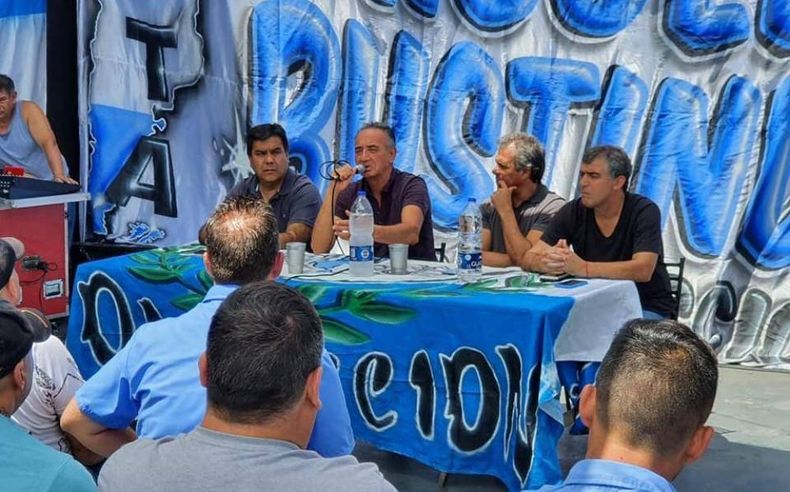 Bustinduy le rompió el paro a Fernández y expuso la debilidad en la representación de los choferes: "Por culpa de Fernández perdimos 1.000 dólares por mes"