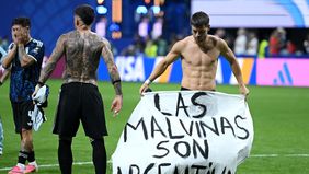 Giovani Lo Celso y el grito de un pueblo estampado en un trapo.