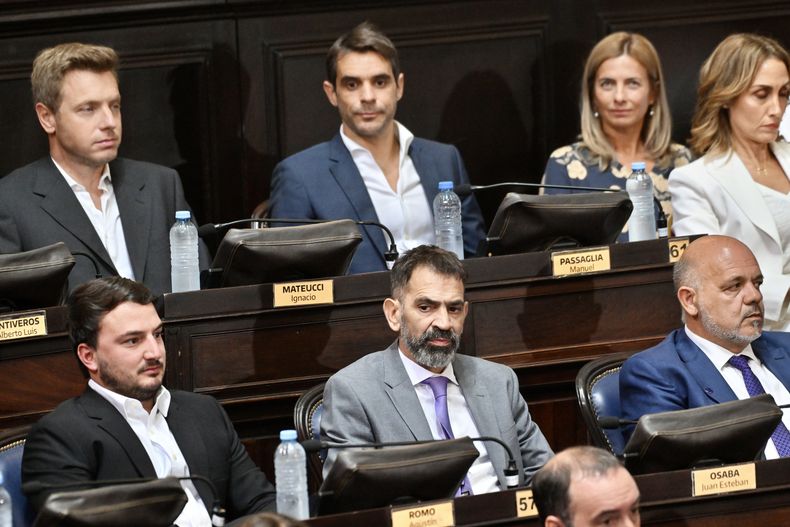 Civilización o barbarie: el contraste de la Legislatura bonaerense y el Congreso en la Asamblea Legislativa Civilización o barbarie: el contraste de la Legislatura bonaerense y el Congreso en la Asamblea Legislativa