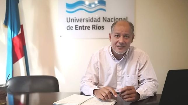 El rector de la Universidad Nacional de Entre Ríos, Andrés Sabella.