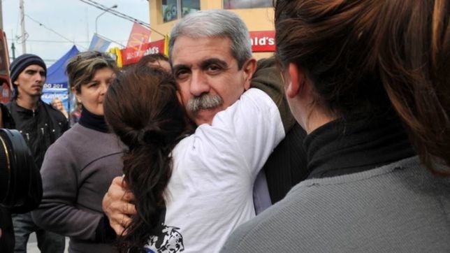 pj: anibal no se olvida y le apunta ?al fuego amigo?