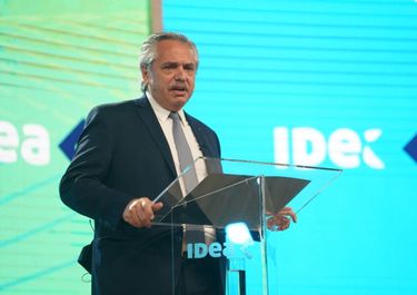 La visita del Presidente a IDEA, entre el vacío K y la indiferencia empresaria