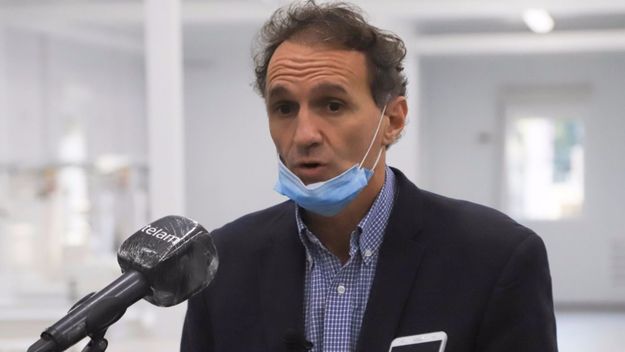 Katopodis: “Frenamos la caída de la construcción después de tres años”
