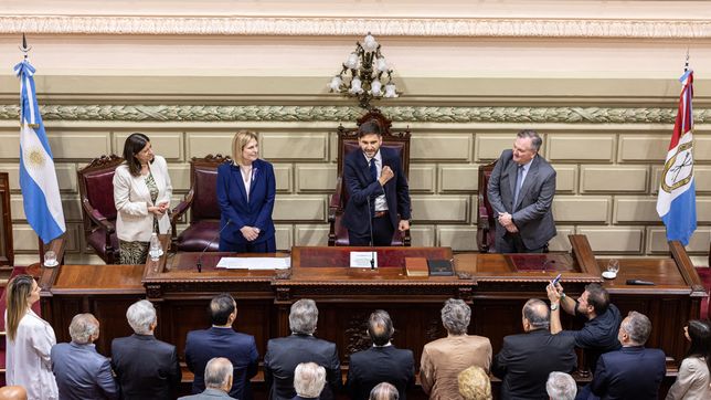El gobernador de Santa Fe, Maximiliano Pullaro, logró que la Legislatura habilite la reforma constitucional.