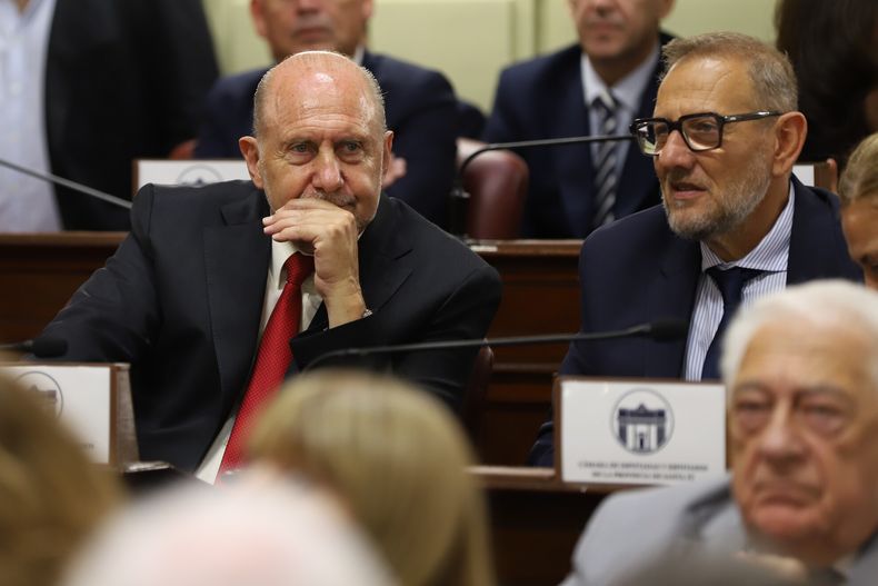 Omar Perotti junto a Marcos Corach en la apertura de sesiones ordinarias de la Legislatura de Santa Fe