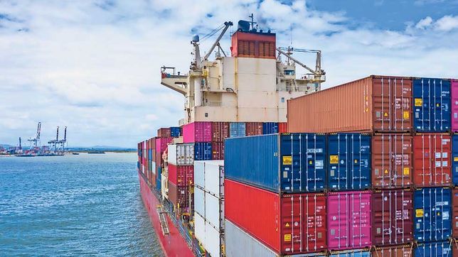 Las importaciones amenazan la industria nacional en el gobierno de Javier Milei