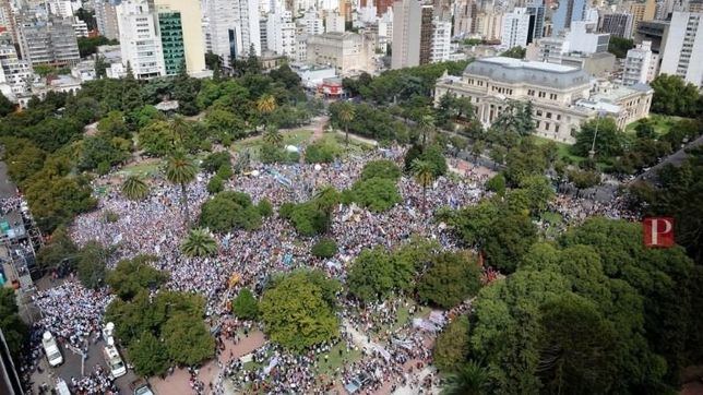estatales quieren parar y movilizar a gobernacion el 29 y buscan sumar a los docentes