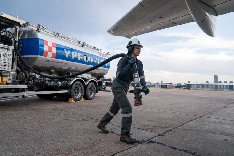 YPF avanza en Santa Fe BIO para producir combustible para aviones.