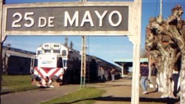 25 de Mayo celebra 136 años junto a su Teatro Español