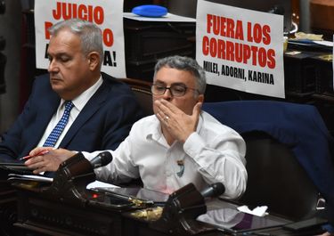 Esteban Paulón, convocante de la sesión para interpelar a Manuel Adorni.&nbsp;