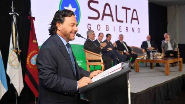 Gustavo Sáenz gobernador de Salta. 