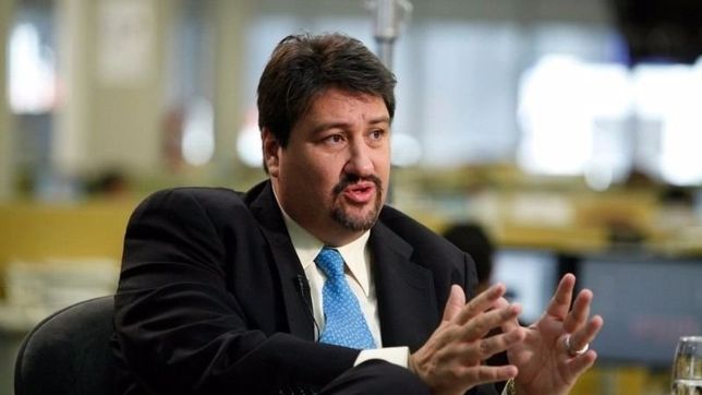 closs le pidio a los portenos que ?no se quejen? si le aumentan la luz