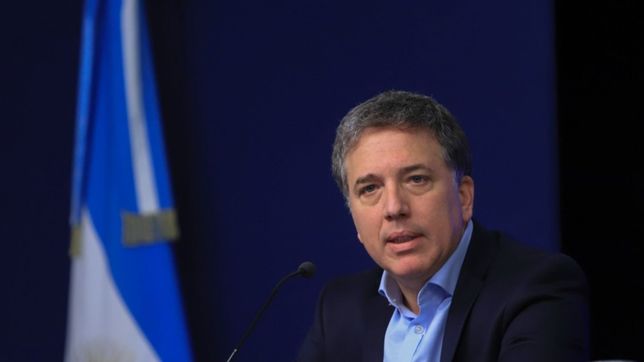 dujovne en modo macri: apoyo al acuerdo y criticas a la sociedad por no votarlos