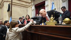 Patricia Bullrich y Bartolomé Abdala en el Senado.