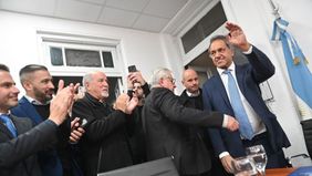 Festival de importaciones: Scioli busca recuperar la lapicera de Pesce