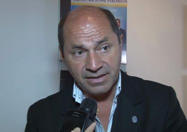 “Scioli no salió de un concurso, lo puso el Kirchnerismo”