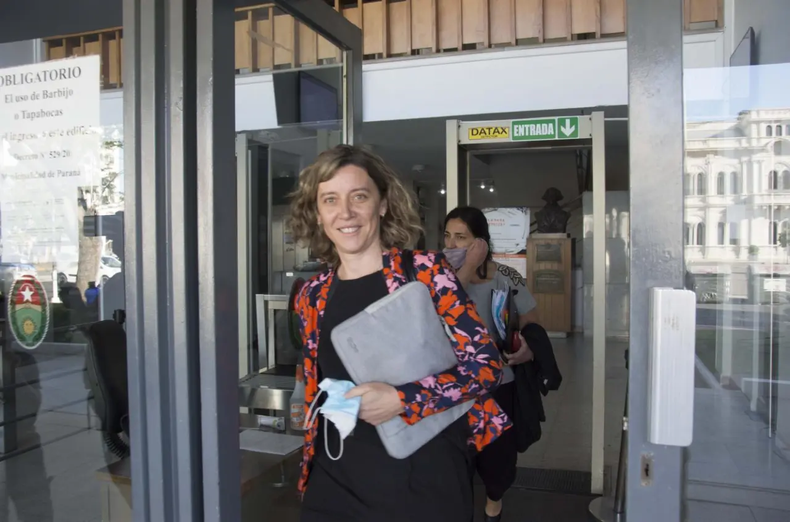 La destituida y ahora restituida procuradora adjunta de Entre Ríos, Cecilia Goyeneche, pretende ocupar una de las vacantes en el TOF de Paraná.