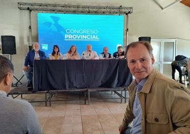 Sin las PASO y sin un peso, el PJ de Entre Ríos arma un scrum para resolver cómo define sus candidaturas