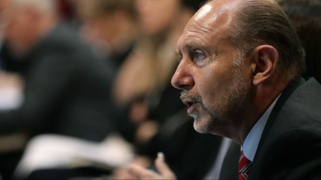 ahora, por la hidrovia: perotti vuelve a interceder por fernandez ante privados