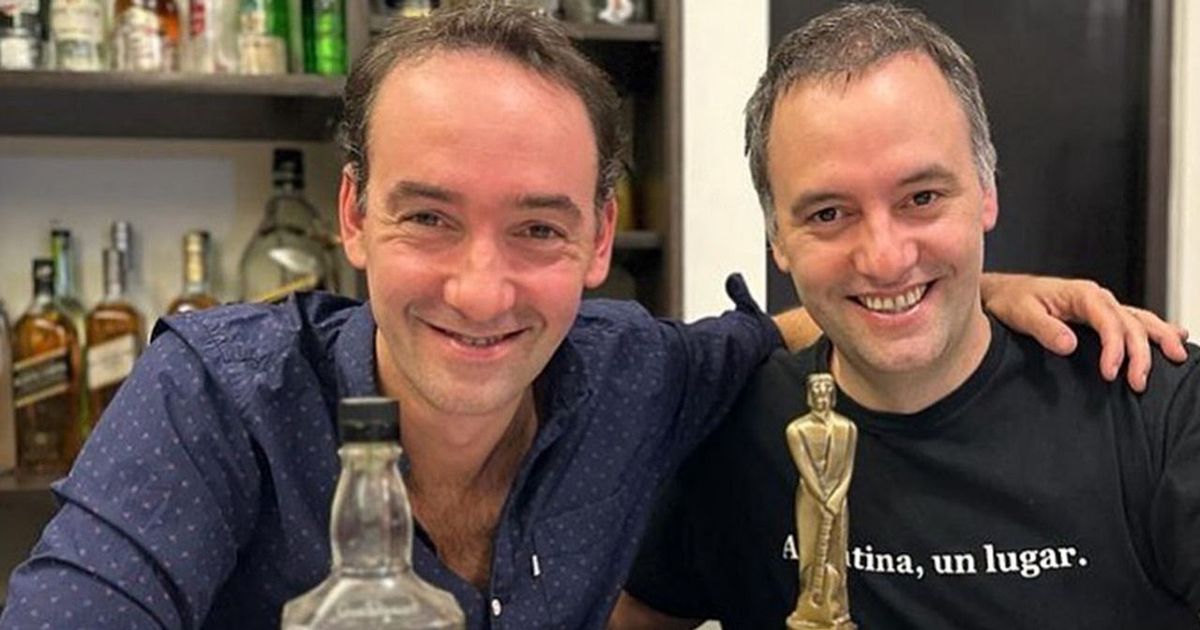 A falta de uno, dos: Manuel Adorni podría meter a su hermano de candidato en Buenos Aires