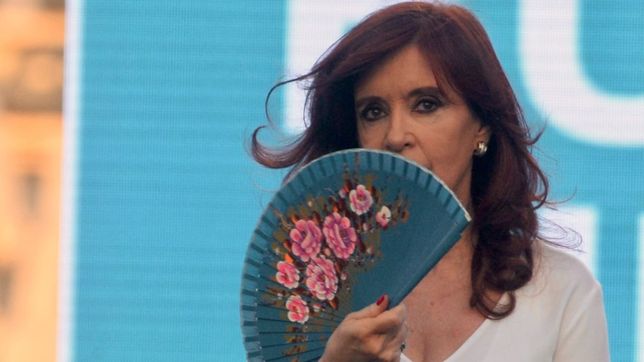 cfk: que los funcionarios que tengan miedo se busquen otro laburo