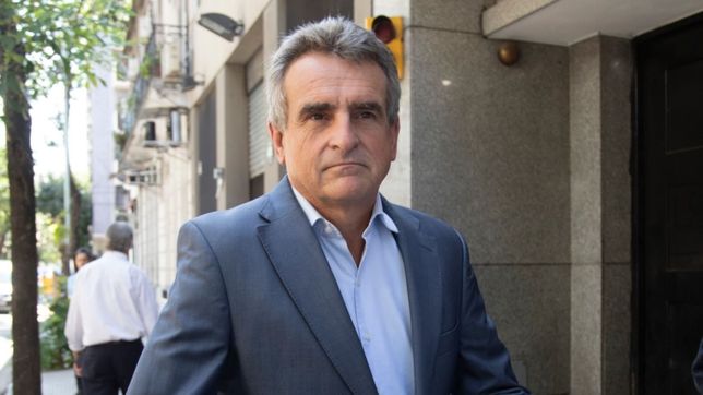 rossi advirtio que el gobierno esta ?pateando la pelota para adelante?