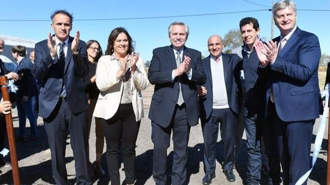 aunque duela: fernandez le respondio a larroque con un llamado a la unidad