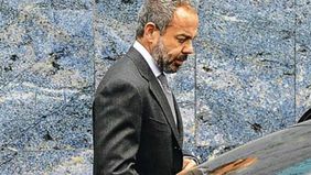 Las caras detrás de los fondos que presionan con la deuda