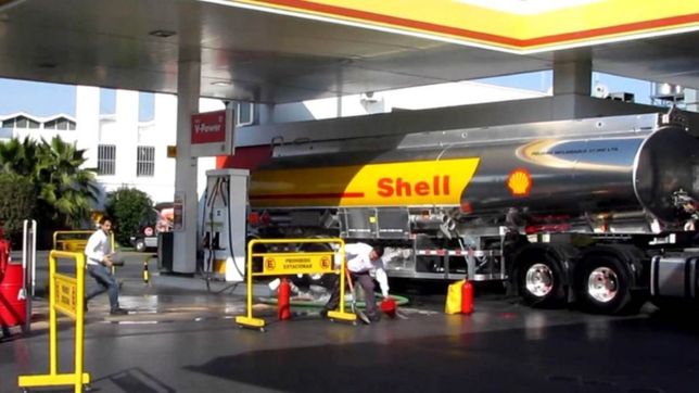 en sintonia con ypf, shell aumento sus combustibles hasta un 11%