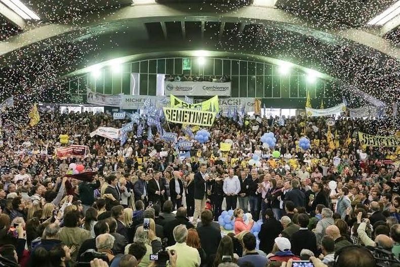 Macri Ferro 2015 Macri Ferro 2015