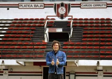 Javier Milei jugó como arquero en Chacarita