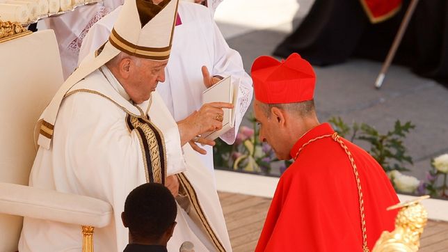 El papa Francisco crea cardenal a Tucho Fernández