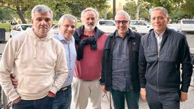 Fernando Gray y Julio Zamora, junto a De La Torre, Zabaleta y Britos 