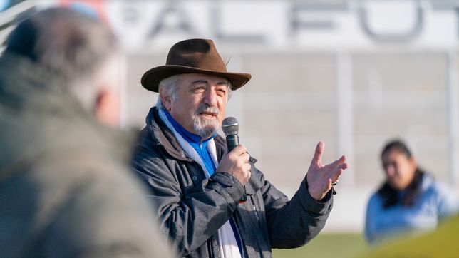 Othar Macharashvili pica en punta en la interna del peronismo de Chubut.