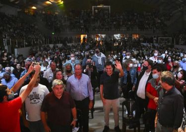 Manes, por la avenida del medio: “La grieta nos atrasa, involuciona y agota”