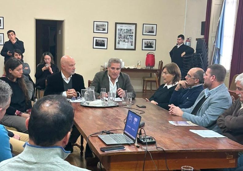 Reunión del polo minero de la Provincia de Buenos Aires y su articulación con el sistema educativo.