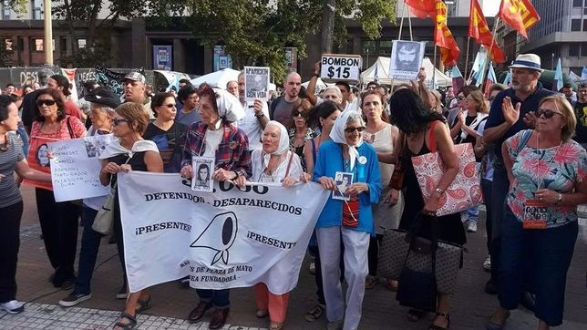 bonadio reunio en la marcha de la resistencia a la izquierda y el kirchnerismo