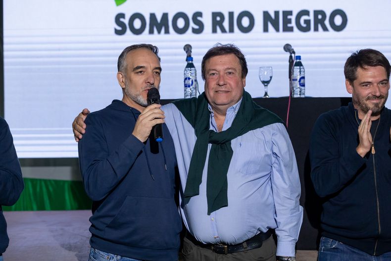 Socios. Alberto Weretilneck y Martín Doñate triunfaron el 16 de abril.