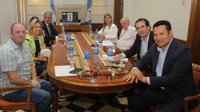 Rolando Figueroa y todas las bancas de Neuquén en el Congreso.