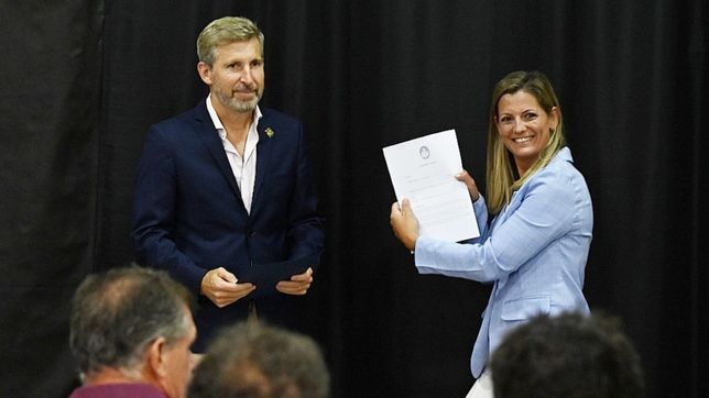 Rogelio Frigerio entregó el certificado de categoría municipal a Sauce Montrull, el nuevo municipio de Entre Ríos.