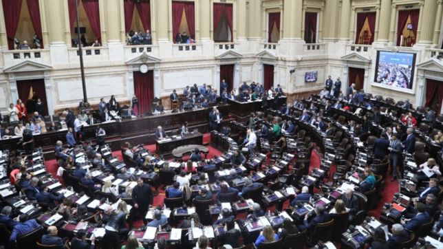 el gobierno extendio las sesiones ordinarias del congreso