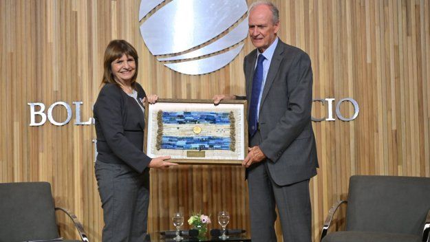 Patricia Bulrrich fue premiada por Manuel Tagle por sus logros en el Congreso y en la cartera de Seguridad