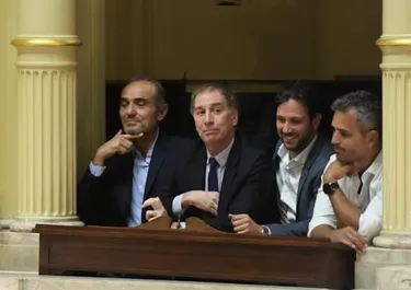 Diego Santilli, en el Congreso, con Ignacio Devitt, Lule y Martín Menem.&nbsp;