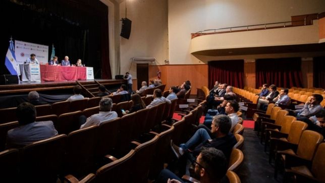 malestar de intendentes por los ?escasos? recursos que les giro kicillof